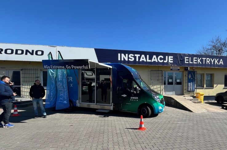 Want a Glimpse of Tomorrow’s Energy? Meet Anker SOLIX X1 - Live